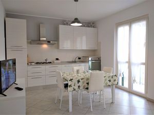 23516761-Ferienwohnung-6-Baveno-300x225-3