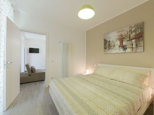 23363162-Ferienwohnung-3-Baveno-300x225-5