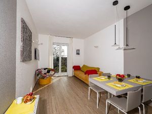 23362802-Ferienwohnung-4-Baveno-300x225-5