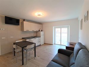 23897498-Ferienwohnung-4-Baveno-300x225-4