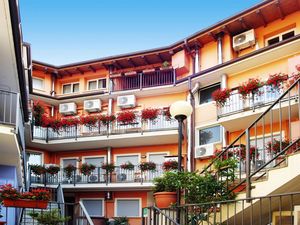 23292317-Ferienwohnung-2-Baveno-300x225-1