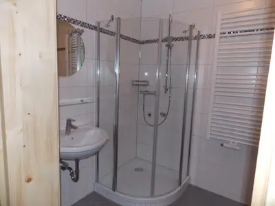 Bad mit Dusche/WC