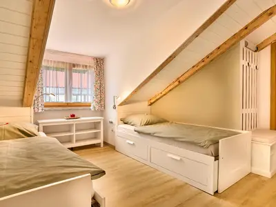 Schlafzimmer 2