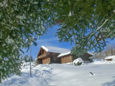 Außenseite Ferienhaus [Winter]