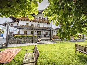 19087726-Ferienwohnung-2-Bayerisch Gmain-300x225-1