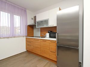 23038431-Ferienwohnung-6-Baška-300x225-4