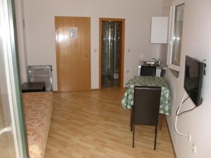 23349775-Ferienwohnung-2-Baška-300x225-1