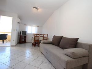 23038497-Ferienwohnung-5-Baška-300x225-5