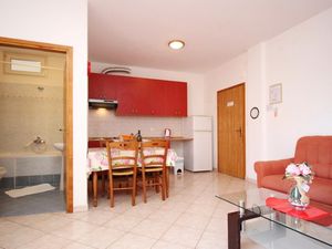 23039055-Ferienwohnung-5-Baška-300x225-4