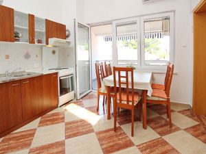 23039455-Ferienwohnung-4-Baška-300x225-2