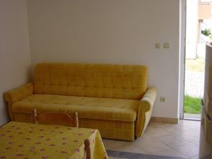 23039169-Ferienwohnung-5-Baška-300x225-4