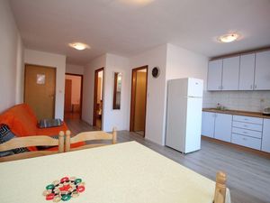 23039209-Ferienwohnung-5-Baška-300x225-2