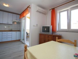 23039209-Ferienwohnung-5-Baška-300x225-3