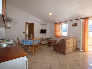 23039549-Ferienwohnung-4-Baška-300x225-4