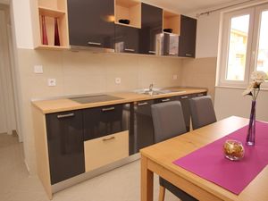 23039759-Ferienwohnung-3-Baška-300x225-1