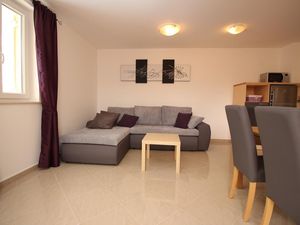 23039759-Ferienwohnung-3-Baška-300x225-4