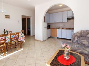 23039609-Ferienwohnung-6-Baška-300x225-2