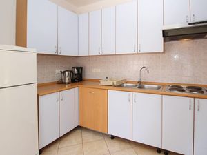 23039609-Ferienwohnung-6-Baška-300x225-3