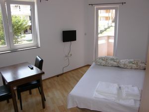 23350002-Ferienwohnung-2-Baška-300x225-2