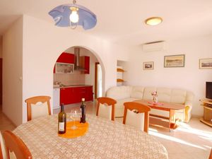 23040559-Ferienwohnung-6-Baška-300x225-4