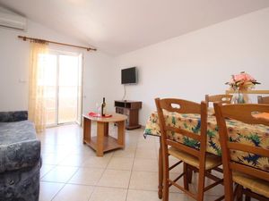 23040765-Ferienwohnung-4-Baška-300x225-3