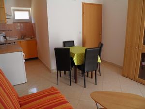 23350154-Ferienwohnung-4-Baška-300x225-2