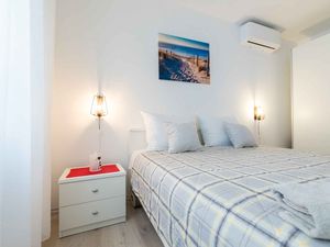 23768288-Ferienwohnung-2-Baška-300x225-3