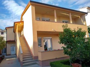 23769303-Ferienwohnung-2-Baška-300x225-2