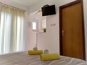 23769303-Ferienwohnung-2-Baška-300x225-4