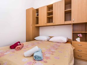 23969016-Ferienwohnung-3-Baška-300x225-1