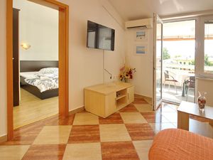 23039563-Ferienwohnung-4-Baška-300x225-3