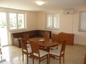 23040593-Ferienwohnung-3-Baška-300x225-1