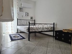 23561752-Ferienwohnung-3-Baška-300x225-5