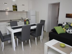 23040943-Ferienwohnung-4-Baška-300x225-2