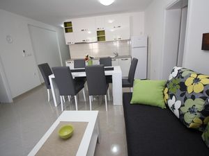 23040943-Ferienwohnung-4-Baška-300x225-4