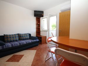 23041305-Ferienwohnung-2-Baška-300x225-2