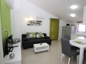 23109139-Ferienwohnung-2-Baška-300x225-1