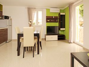 23109779-Ferienwohnung-3-Baška-300x225-2