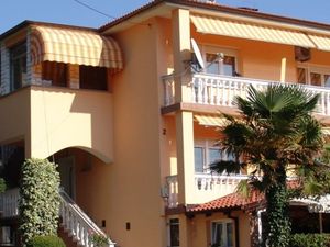 22251609-Ferienwohnung-0-Baška-300x225-2