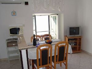 22250347-Ferienwohnung-0-Baška-300x225-5