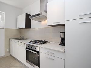 23039143-Ferienwohnung-5-Baška-300x225-3