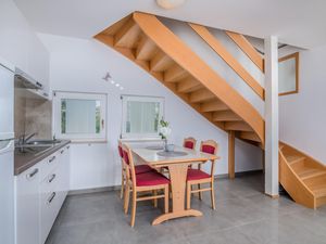 23745704-Ferienwohnung-4-Baška-300x225-4