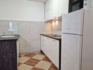 23040807-Ferienwohnung-4-Baška-300x225-3