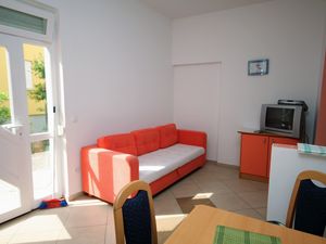 18323199-Ferienwohnung-3-Baška-300x225-1