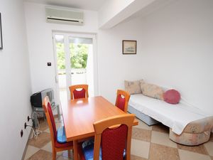 19128581-Ferienwohnung-4-Baška-300x225-1