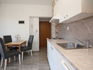 23099523-Ferienwohnung-2-Baška-300x225-3