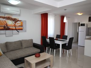 23109767-Ferienwohnung-4-Baška-300x225-3