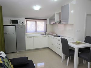 23109139-Ferienwohnung-2-Baška-300x225-3