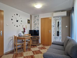 23109497-Ferienwohnung-2-Baška-300x225-2