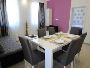 23109501-Ferienwohnung-4-Baška-300x225-3